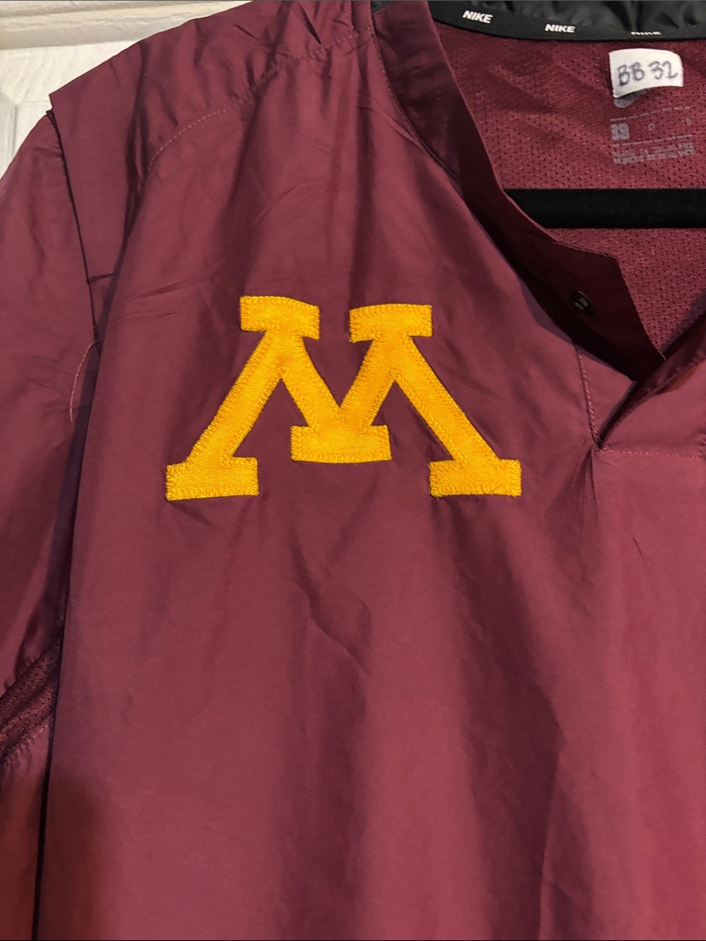 Nike Maroon Short Sleeve Minnesota Baseball pullover